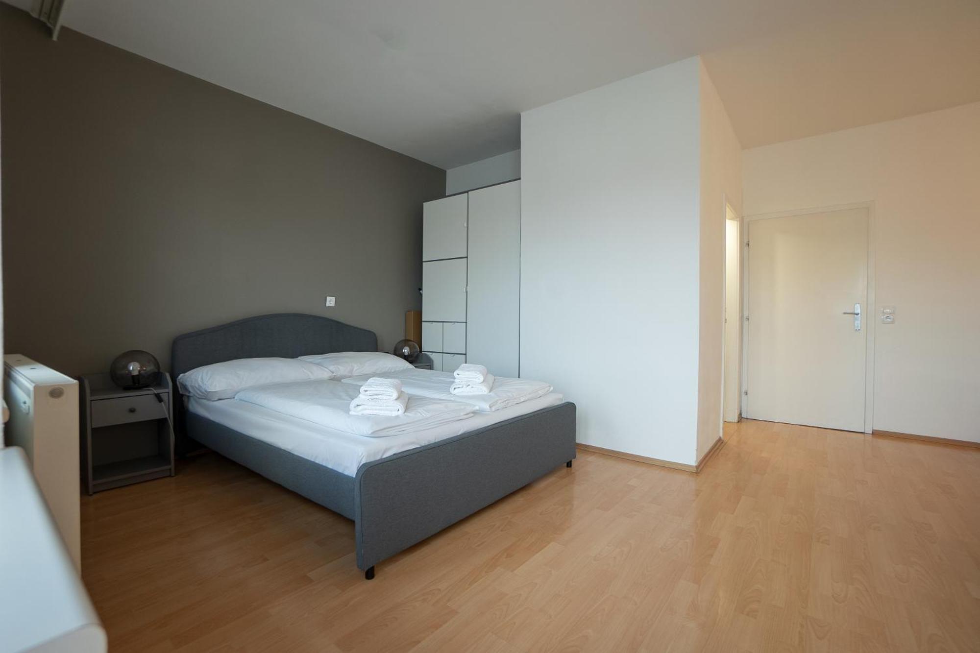 Belvedere Terrace Apartment: Central Vienna Retreat Exterior photo
