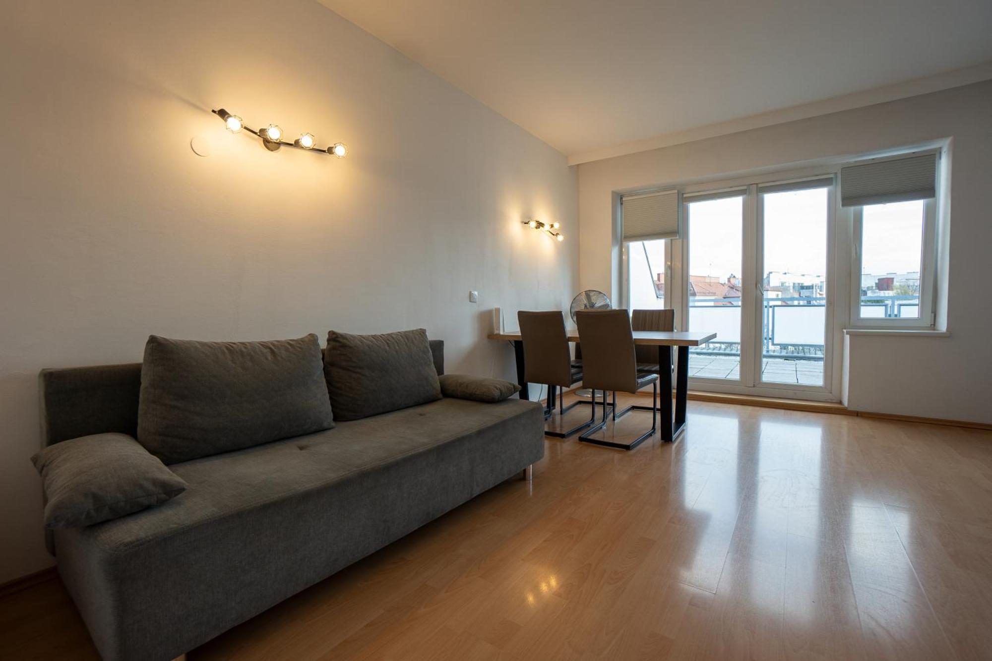 Belvedere Terrace Apartment: Central Vienna Retreat Exterior photo